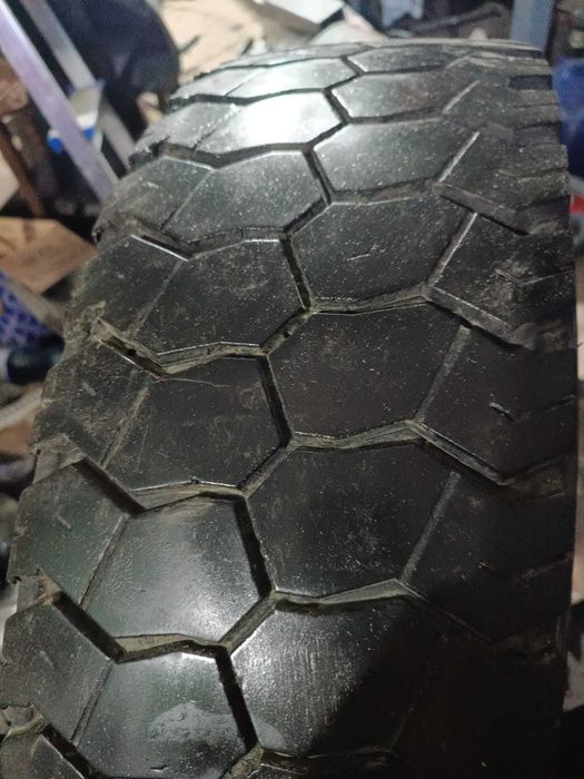 Шины грузовые 235/75/17,5