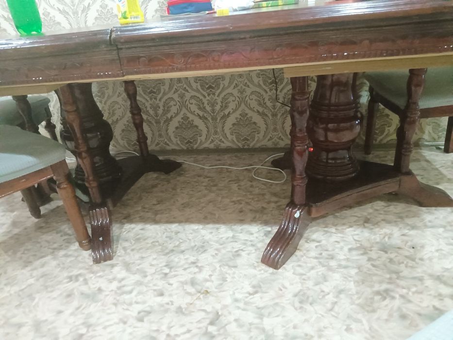 Продам стол и стулья