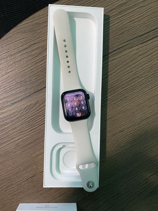 Apple Watch SE Cellular 40 mm
