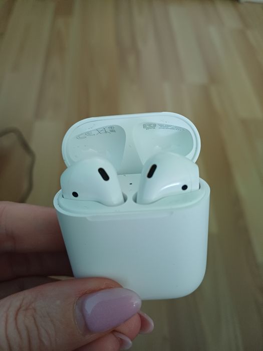 Apple airpods A2