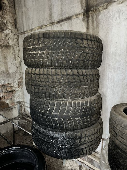 285/50/20    215/55/17