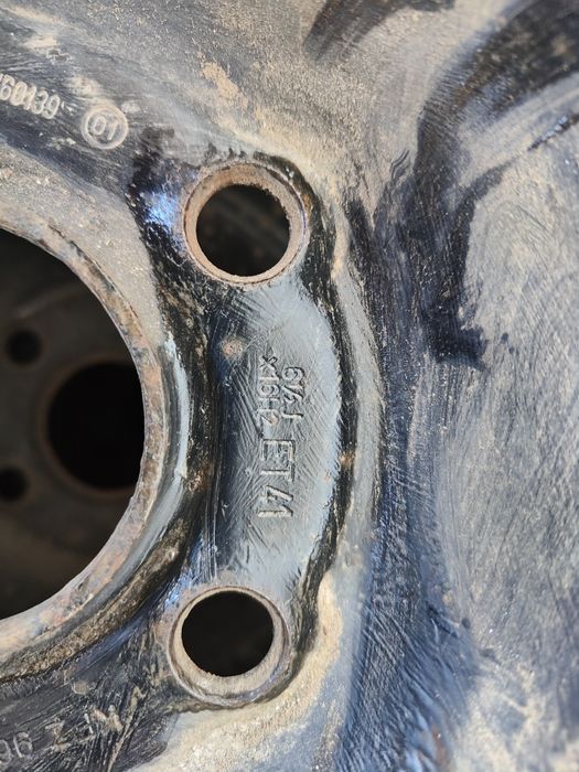 Jante cu anvelope iarna nokian 5x120 205 60 r16