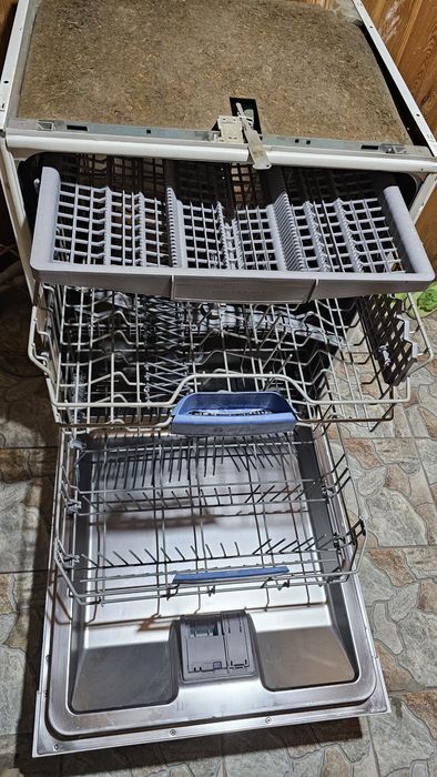 Посудамоечная машинка