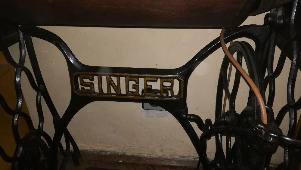 Крачна шевна машина Сингер / Singer