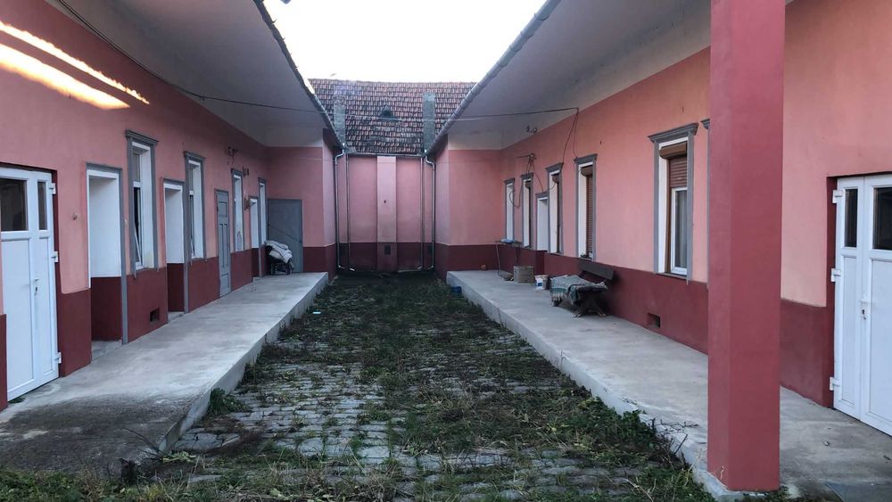 PF inchiriez casa IARA 30km CjN renovata curte pet friendly