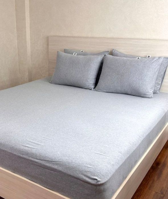 Трикотажные простыни на резинке