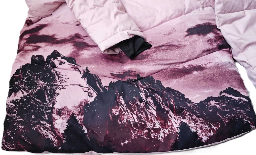 Нови дамски ски/сноуборд якета 4 F Mountain. Размери: S и М