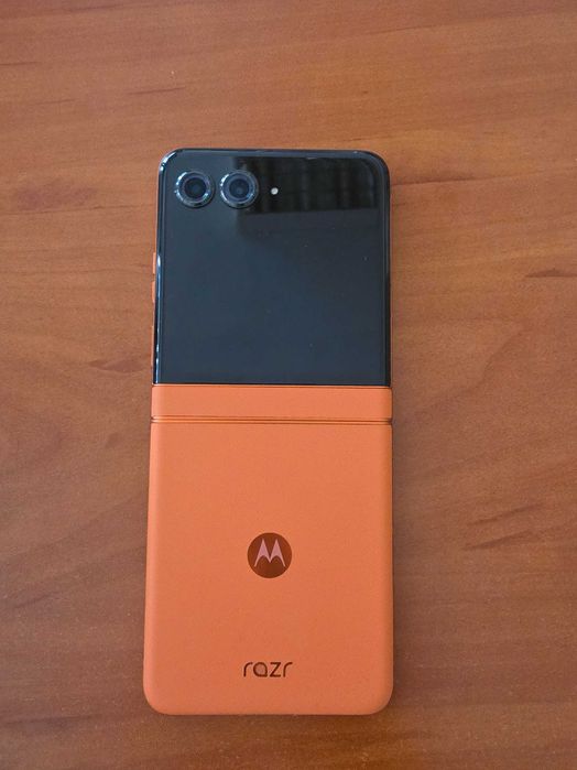 Motorola razer V 50