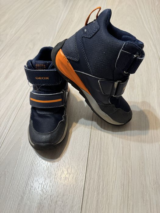 Ghete Geox, impermeabile, marimea 31, 17 cm la interior