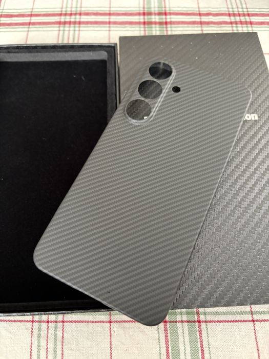 Карбонов кейс Samsung s24