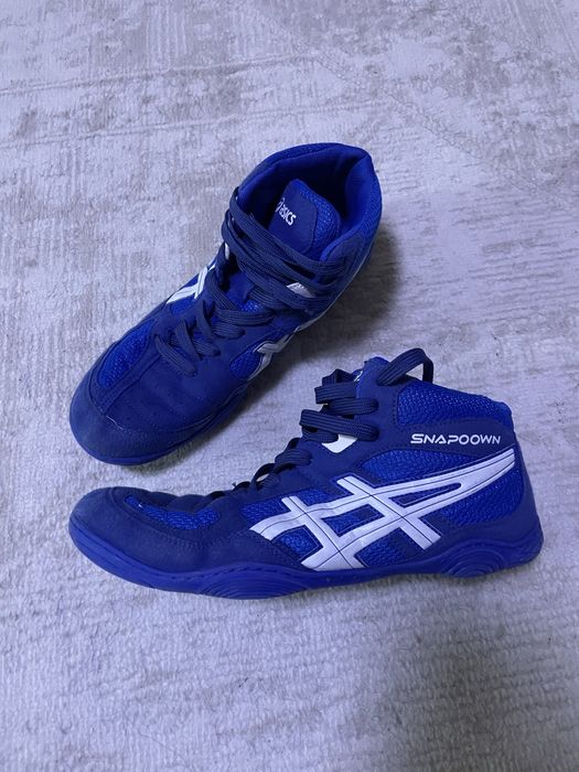 Продаются борцовки ASICS