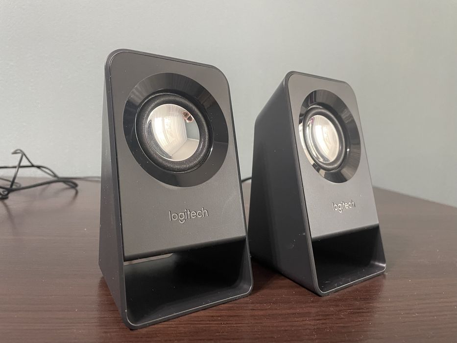 Компьютерные колонки Logitech с сабвуфером