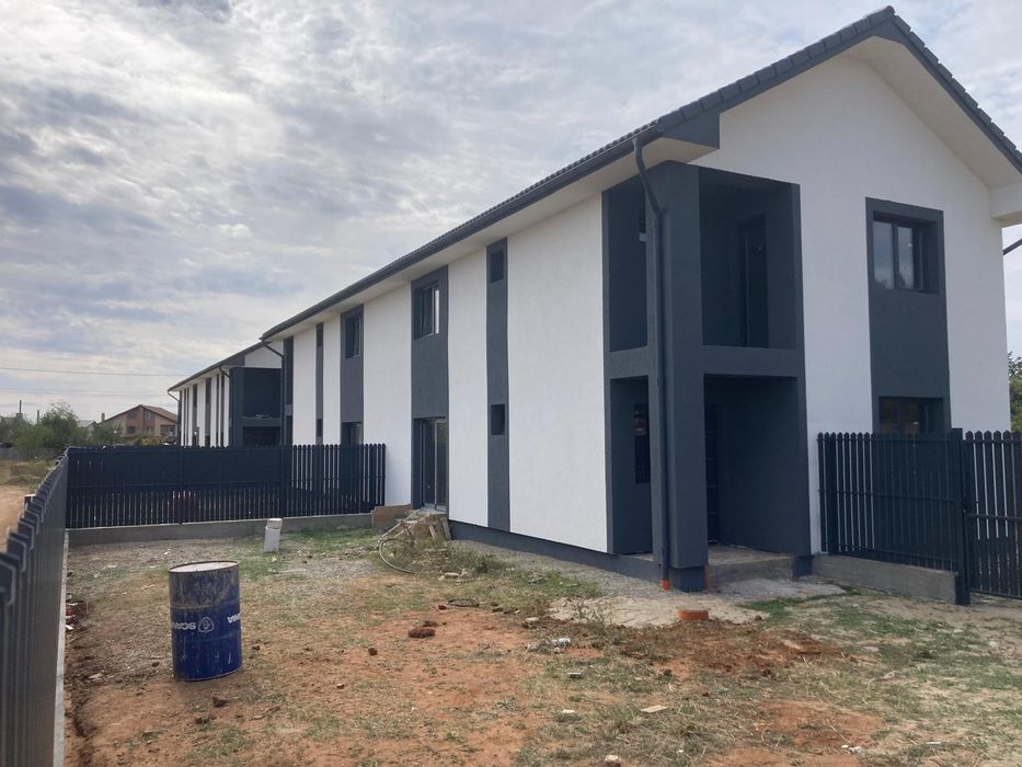 Casa de vanzare zona aeroport 136 mp desfasurat