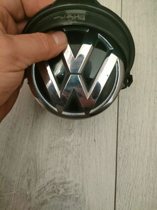 Radio Volkswagen golf 7 cu grila + sigla Volkswagen de la portbagaj