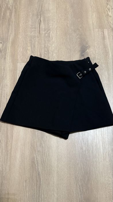 Zara skort XS размер