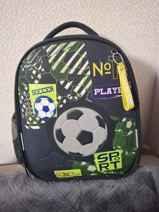 Продам школьный  рюкзак