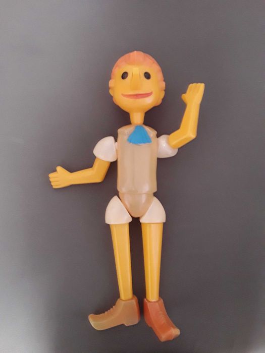 Păpușă  veche Pinochio colecție.