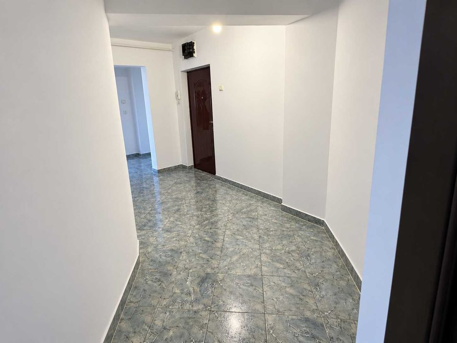 Apartament 2 camere decomandat centrala 45 mp utili et 3 /10 doua balcoane