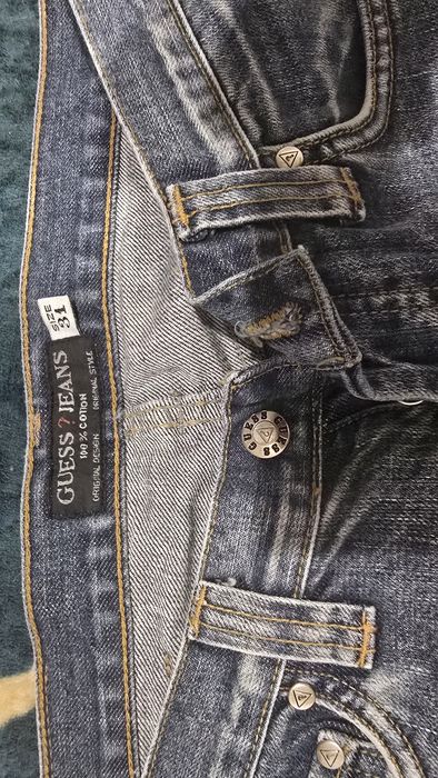 Дънки-чисто нови дънки