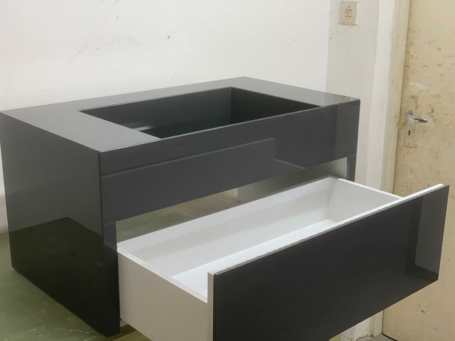 Бутиков умивалник мивка с шкаф за баня