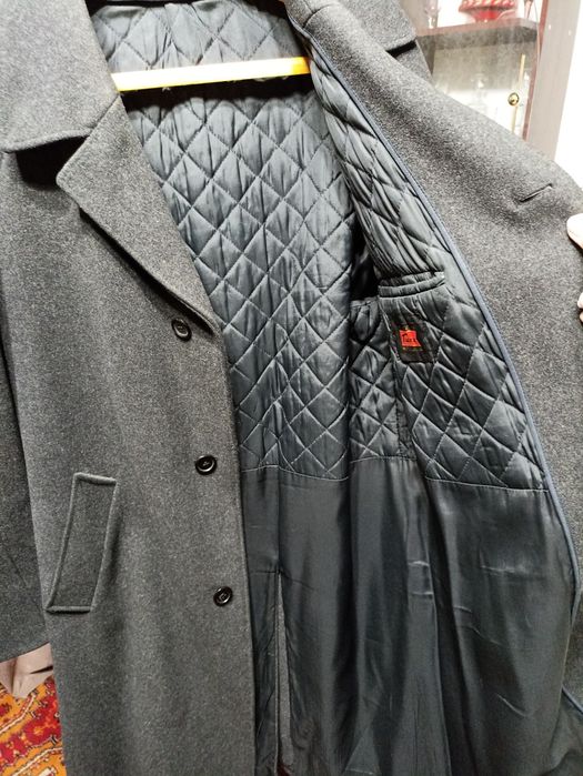 Продам мужское пальто.