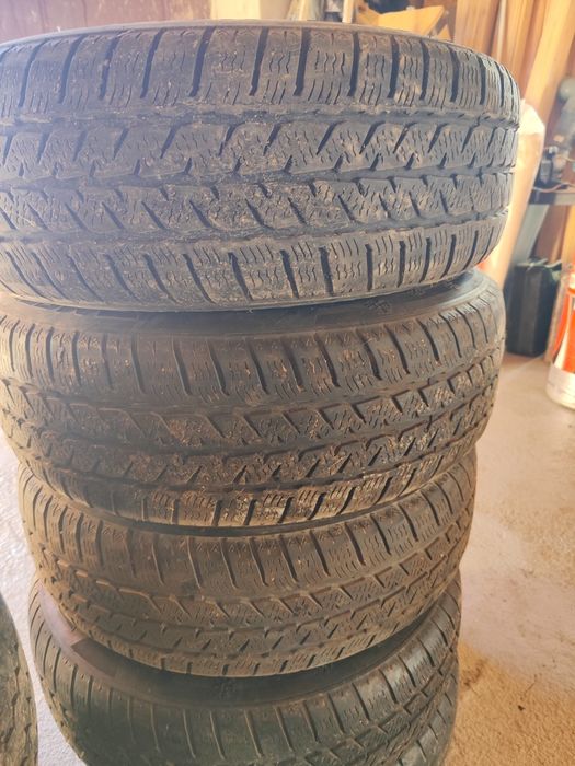 Комплект зимних шин