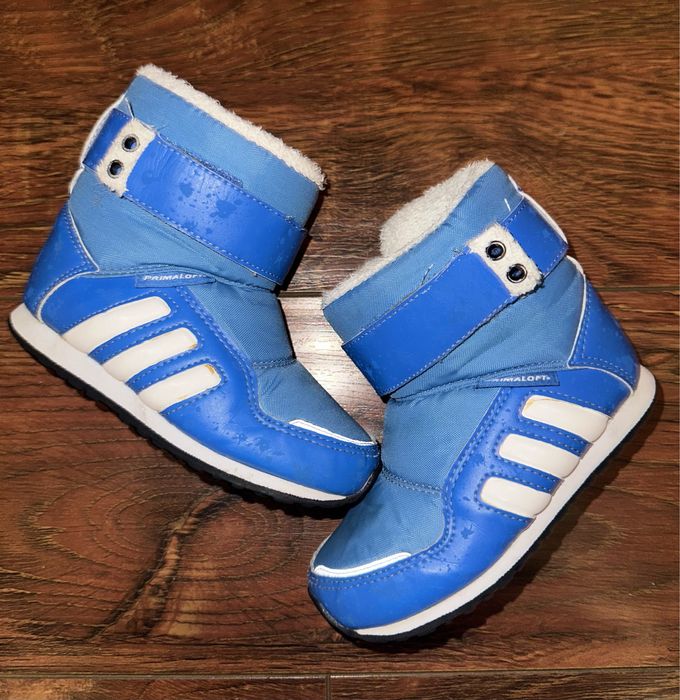 Адидас ботушки 24 н