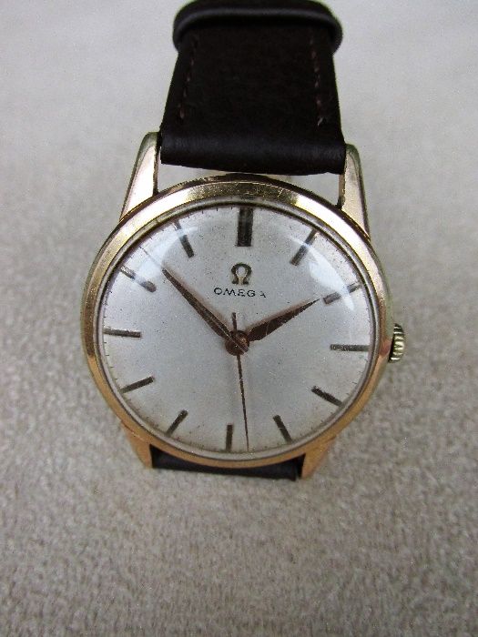 Стар часовник Omega