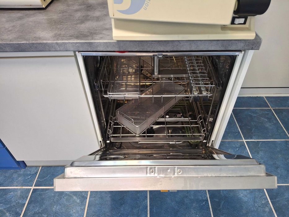 Стоматологичен кабинет с едно работно място