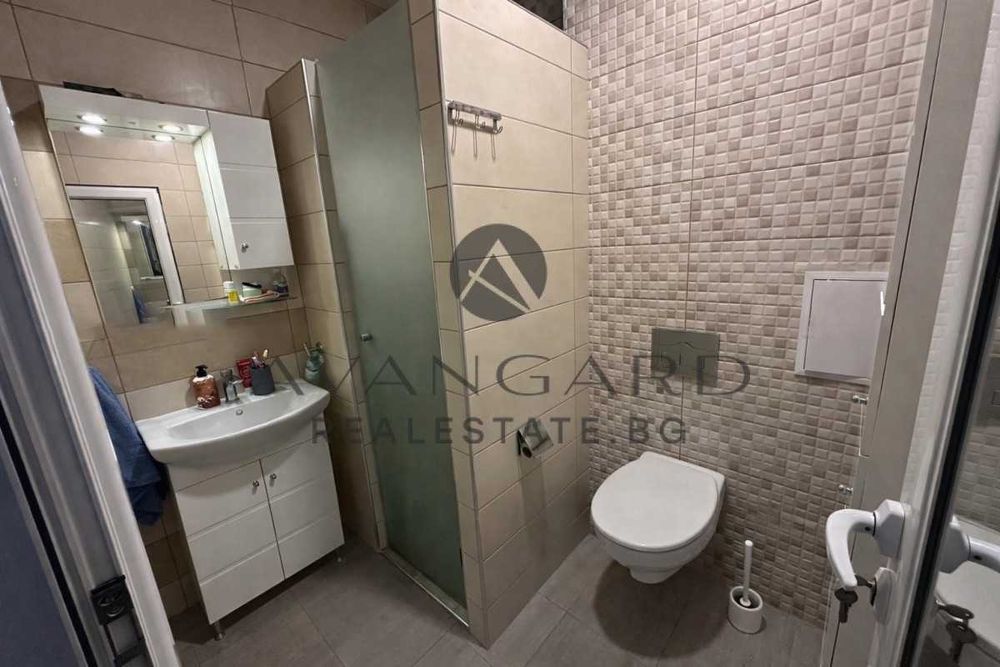 Продава се Тристаен апартамент в Пловдив, Христо Смирненски - 125 кв.м за 1498 €/кв.м - Снимка #10