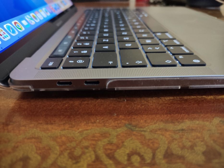 Mac Book pro 13-inch