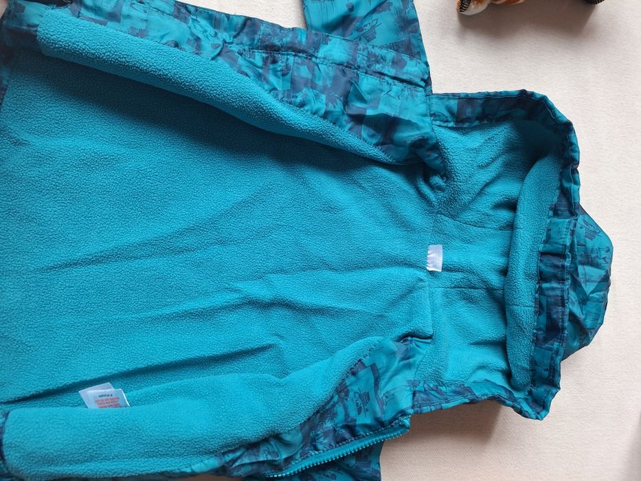 Нова ветровка с топла подплата , размер 86