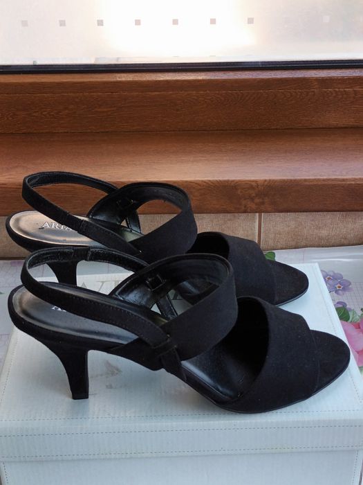 Adidași Nike și diversă încălțăminte