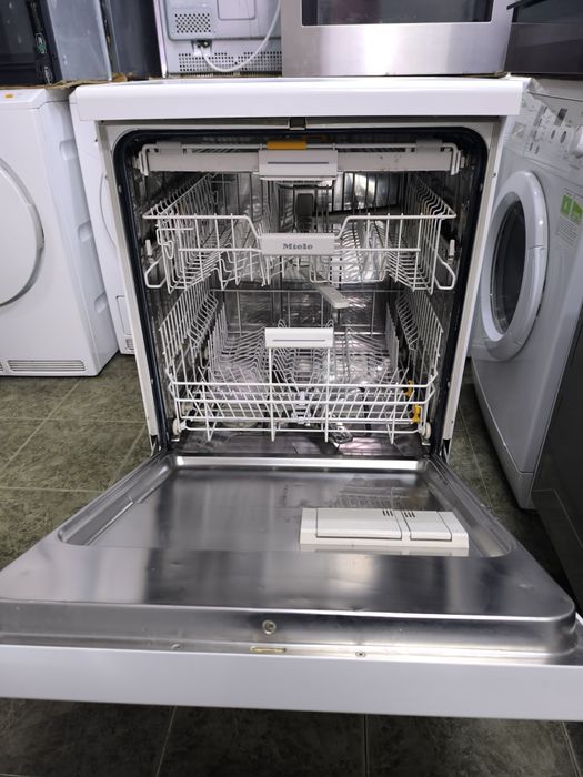 Съдомиялна Miele G 6300 SC - Свободностояща