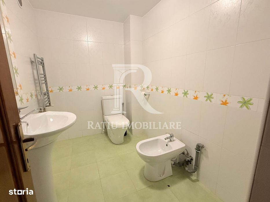 Casă spațioasă de închiriat | 4 dormitoare | Sânmartin