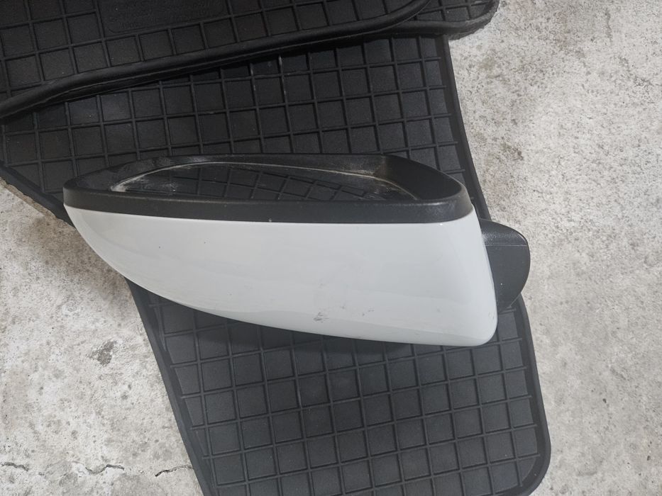 Огледало дясно киа сеед 2014