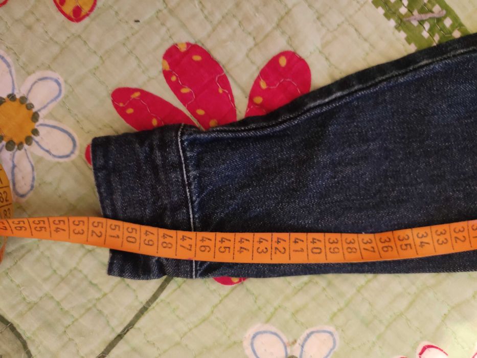 Продам одежду(джинсовую куртку )на мальчика.