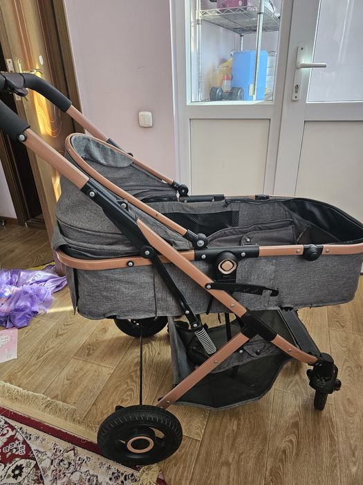 Коляска детская  в отличном состоянии