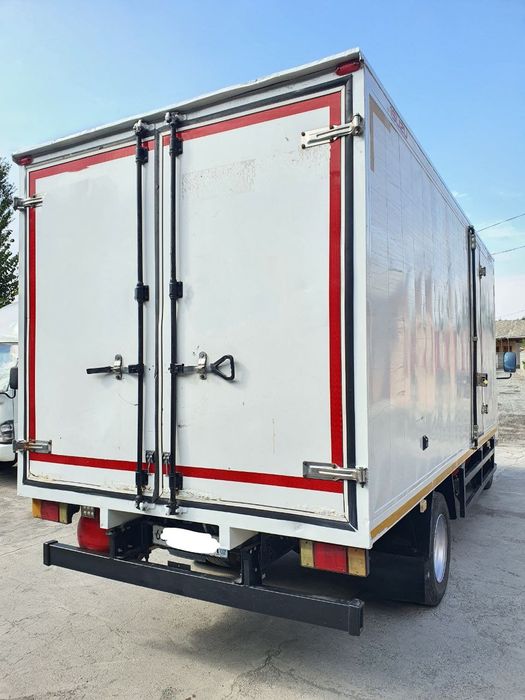 Isuzu NQR 71 PL закритый металлический