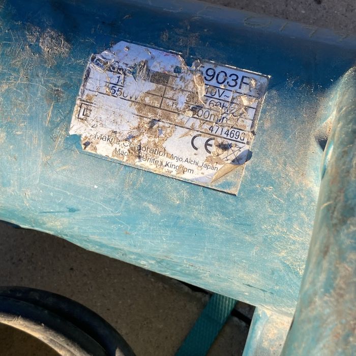 Circular MAKITA 5903R/1 1550W 235MM