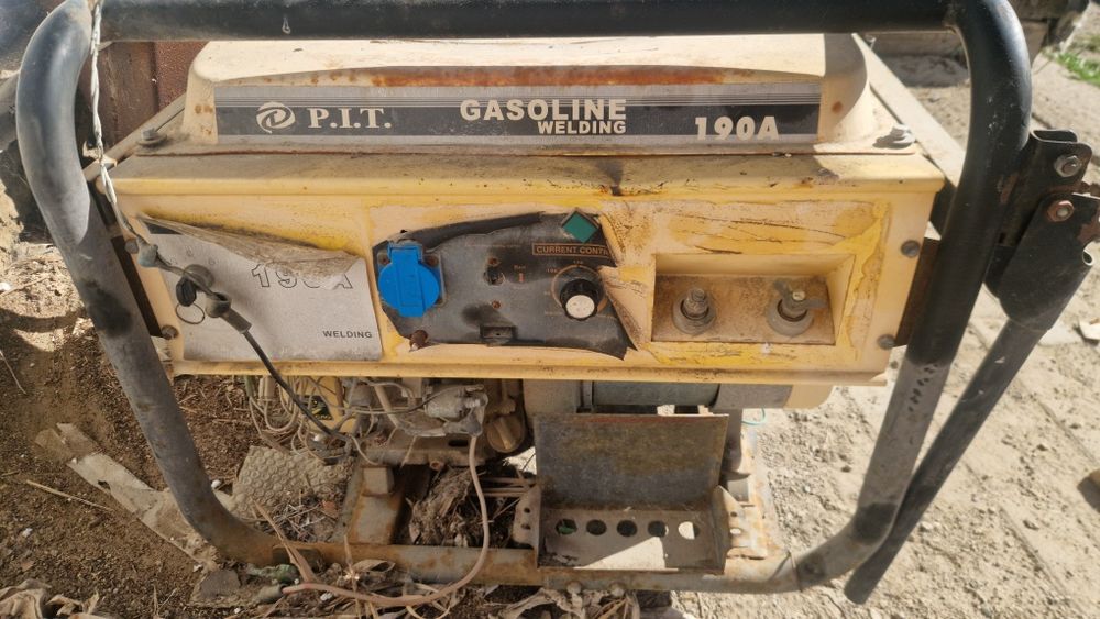 Продам бензиновый генератор