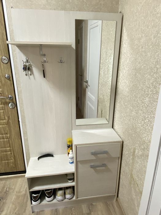 Продам шкаф для прихожей