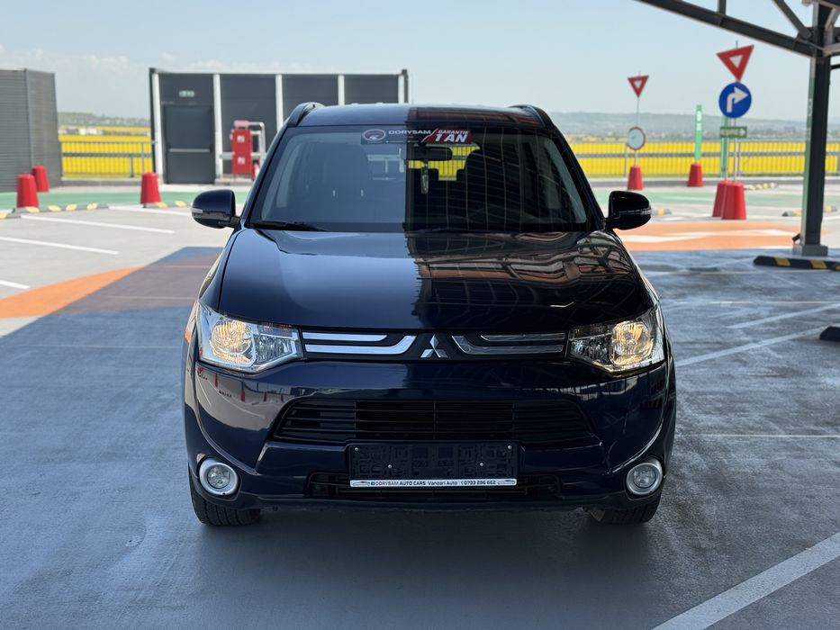 Mitsubishi Outlander 2013/7locuri/4X4/Navi/Piele/Camera/Garantie 1 an/ Rate cu buletinul