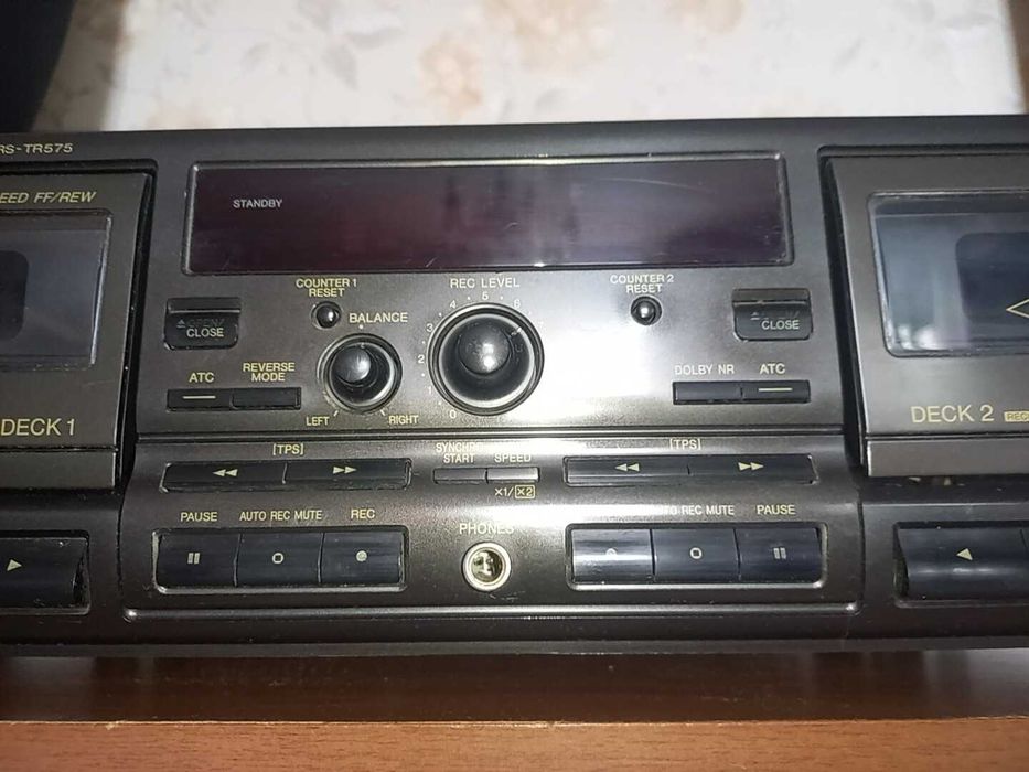 Продаю под восстановление деку Technics 575.
