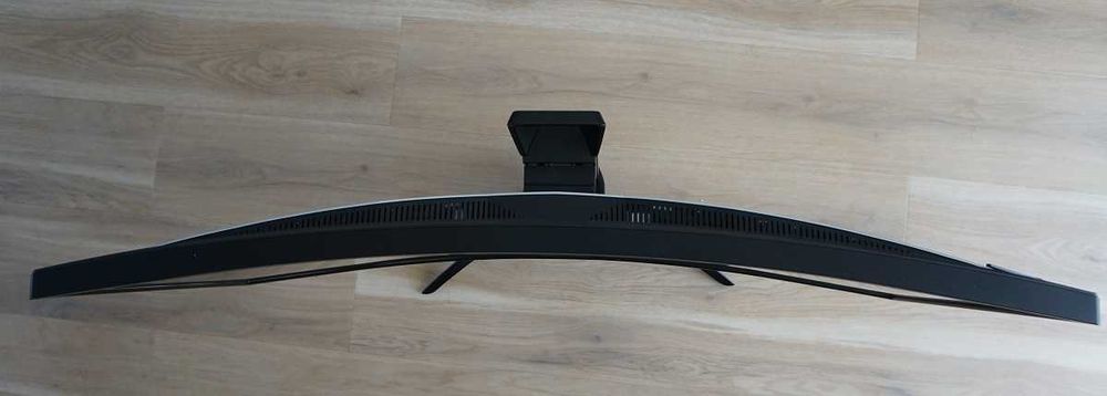 Монитор  AOC Agon AG352UCG6 - 35" Curved 120Hz Gaming Monitor with G-Sync & Shadow Control