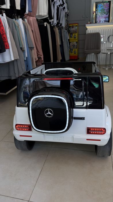 Акумулаторен джип Mercedes-Benz Concept EQG 12V с меки гуми и кожена седалка