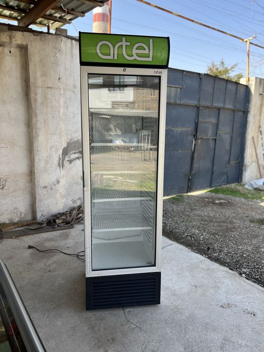 Артел витрина холодилник