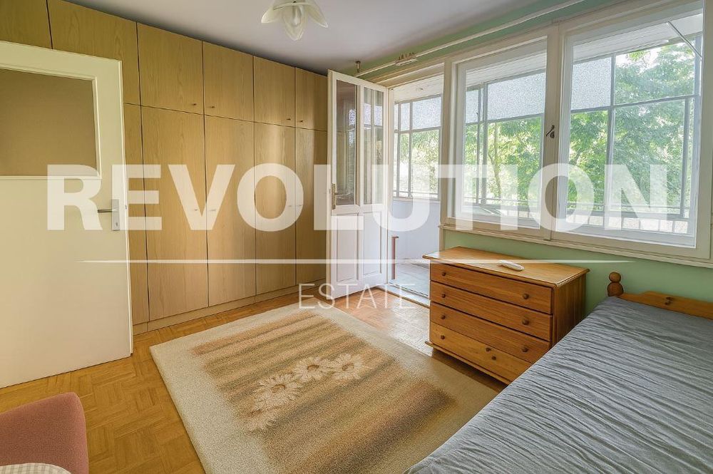 Дава се под наем Двустаен апартамент в Варна, Левски - 60 кв.м за 300 € - Снимка #2