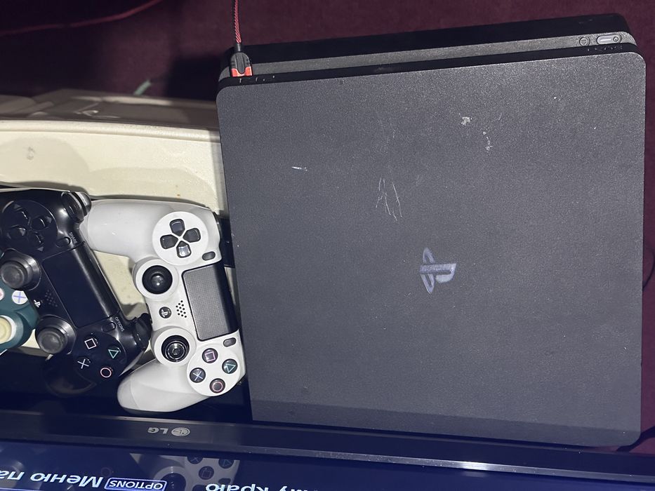 PlayStation 4 б/у