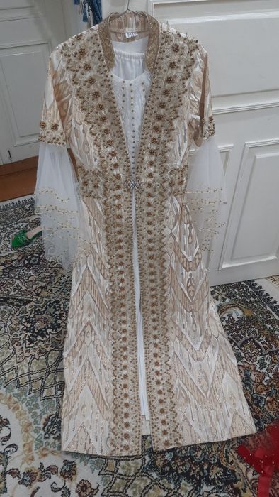 Ansanbil kuylak sotiladi